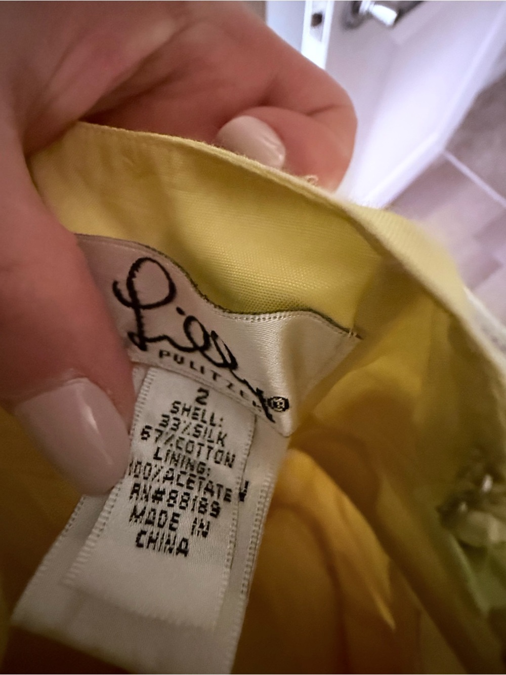 Lily Pulitzer yellow sundress size 2 - Picture 3 of 4